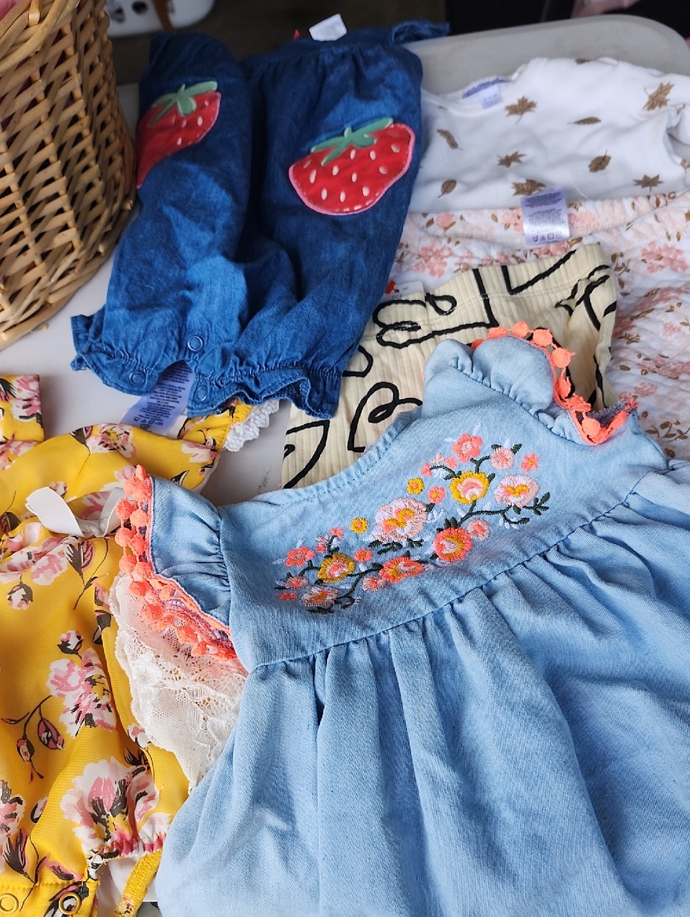 Girls Bundle Sz 6/9 Month